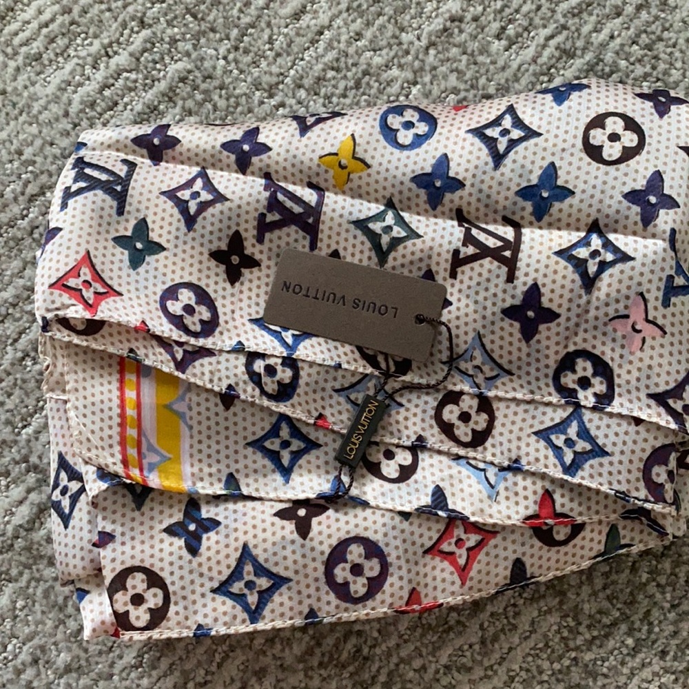 NWT Silk Louis Vuitton Scarf